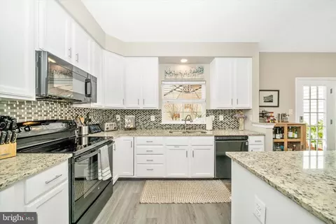Kitchen - 9521 Bellhaven Ct, Frederick, MD 21701 photo 4 of 6