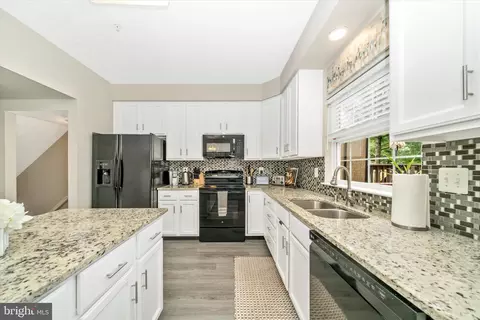 Kitchen - 9521 Bellhaven Ct, Frederick, MD 21701 photo 5 of 6