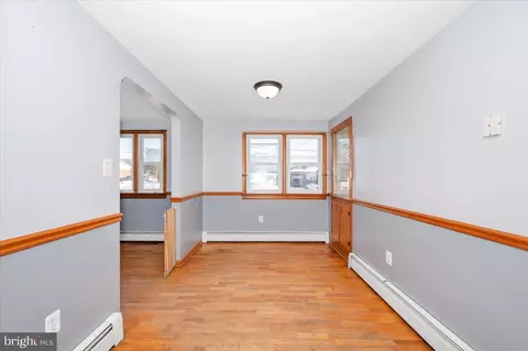 Entry Way - 706 E Main St, Thurmont, MD 21788 photo 1 of 7