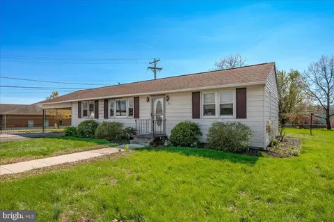 Exterior - 706 E Main St, Thurmont, MD 21788 photo 4 of 4