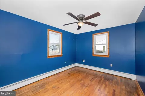 Bedroom - 706 E Main St, Thurmont, MD 21788 photo 1 of 2