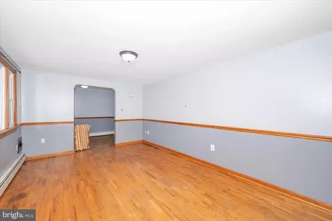 Living - 706 E Main St, Thurmont, MD 21788 photo 3 of 3