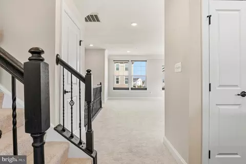 Entry Way - 6467 Alan Linton Blvd E, Frederick, MD 21703 photo 11 of 16