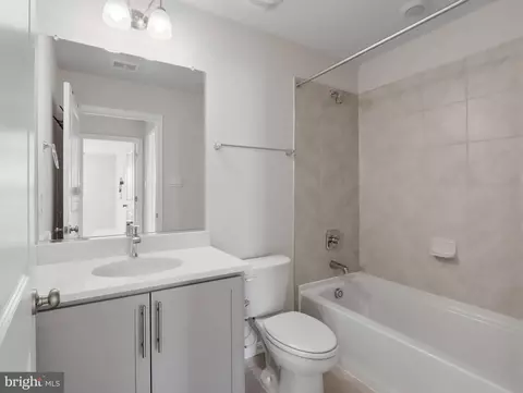 Bath - 485 Hanson St, Frederick, MD 21701 photo 1 of 1