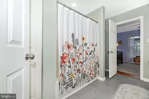 Entry Way - 617 Hollowstone Rd, Frederick, MD 21703 photo 2 of 2