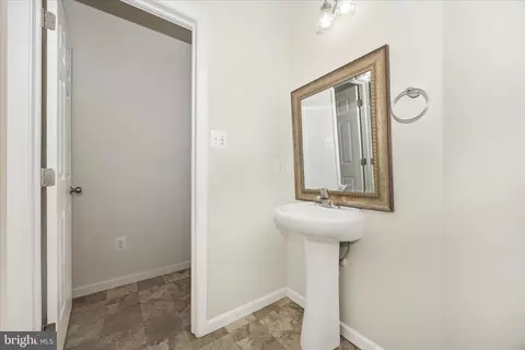 Entry Way - 1310 Pedigree St, Frederick, MD 21702 photo 12 of 14