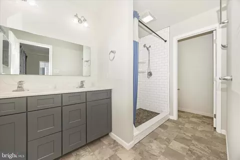 Bath - 1310 Pedigree St, Frederick, MD 21702 photo 1 of 2