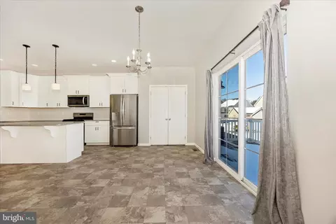 Entry Way - 1310 Pedigree St, Frederick, MD 21702 photo 6 of 14