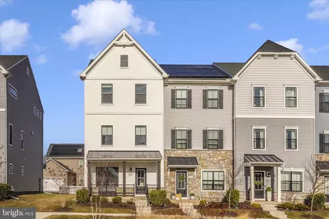 Exterior - 1310 Pedigree St, Frederick, MD 21702 photo 3 of 16