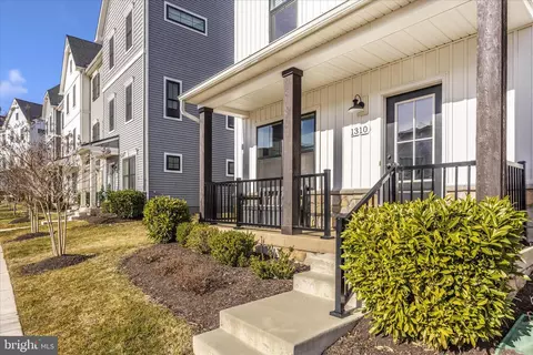 Exterior - 1310 Pedigree St, Frederick, MD 21702 photo 9 of 16