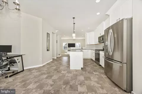 Entry Way - 1310 Pedigree St, Frederick, MD 21702 photo 8 of 14