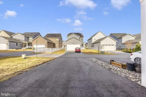 Exterior - 1310 Pedigree St, Frederick, MD 21702 photo 5 of 16