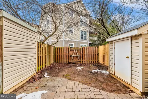 Exterior - 607 Hollowstone Rd, Frederick, MD 21703 photo 5 of 14