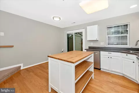 Kitchen - 607 Hollowstone Rd, Frederick, MD 21703 photo 6 of 9