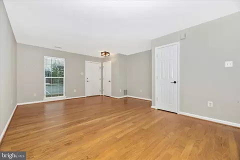 Living - 607 Hollowstone Rd, Frederick, MD 21703 photo 6 of 12
