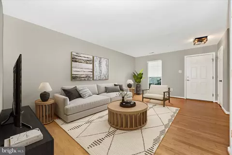 Living - 607 Hollowstone Rd, Frederick, MD 21703 photo 2 of 12