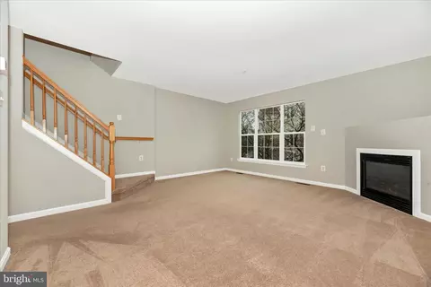 Living - 607 Hollowstone Rd, Frederick, MD 21703 photo 11 of 12