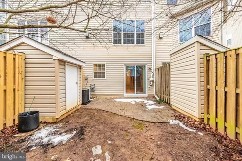 Exterior - 607 Hollowstone Rd, Frederick, MD 21703 photo 10 of 14