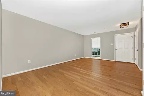 Living - 607 Hollowstone Rd, Frederick, MD 21703 photo 3 of 12