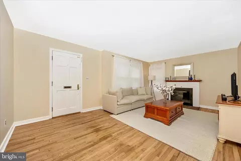Living - 633 Lee Pl, Frederick, MD 21702 photo 1 of 2