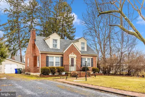 Exterior - 633 Lee Pl, Frederick, MD 21702 photo 2 of 13