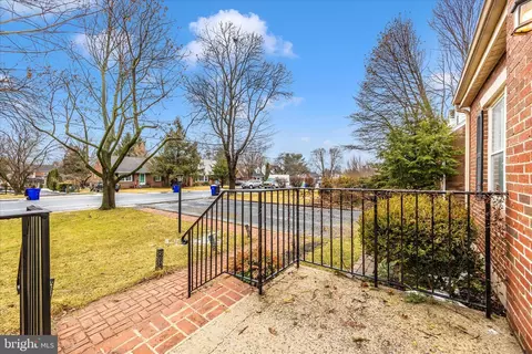Exterior - 633 Lee Pl, Frederick, MD 21702 photo 4 of 13