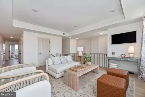 Entry Way - 722 B Iron Forge Rd, Frederick, MD 21702 photo 6 of 10