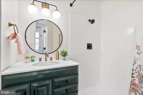 Bath - 229 E 5th St, Frederick, MD 21701 photo 2 of 2