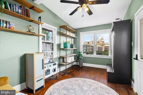 Entry Way - 229 E 5th St, Frederick, MD 21701 photo 2 of 3