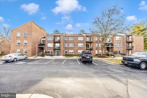 200 Chapel Ct #107, Walkersville, MD 21793
