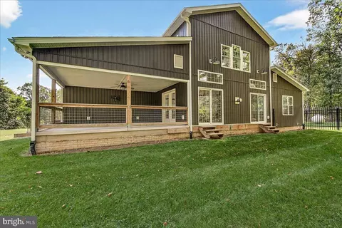 Exterior - 13974 Brown Rd, Smithsburg, MD 21783 photo 7 of 17