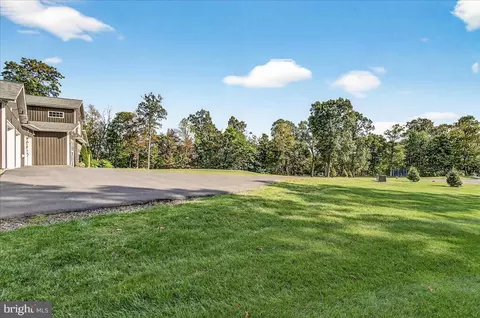 Exterior - 13974 Brown Rd, Smithsburg, MD 21783 photo 10 of 17