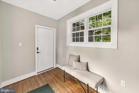 Entry Way - 13974 Brown Rd, Smithsburg, MD 21783 photo 2 of 5