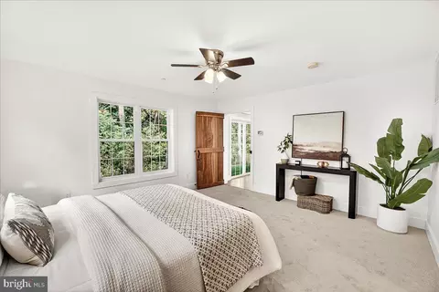 Bedroom - 13974 Brown Rd, Smithsburg, MD 21783 photo 2 of 5