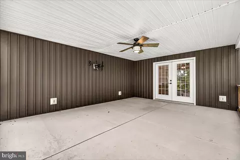 Exterior - 13974 Brown Rd, Smithsburg, MD 21783 photo 3 of 17