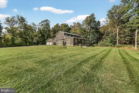 Exterior - 13974 Brown Rd, Smithsburg, MD 21783 photo 11 of 17