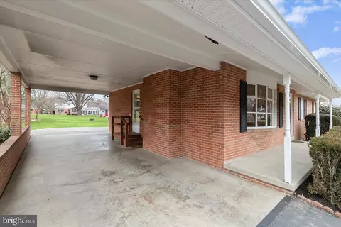 Exterior - 8004 Clearfield Rd, Frederick, MD 21702 photo 9 of 10