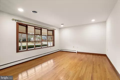 Living - 8004 Clearfield Rd, Frederick, MD 21702 photo 4 of 8