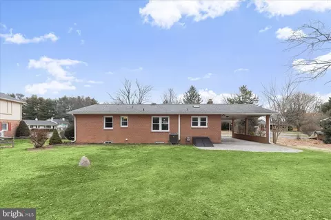Exterior - 8004 Clearfield Rd, Frederick, MD 21702 photo 2 of 10