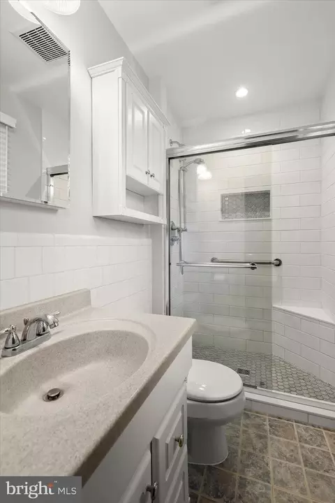 Bath - 8004 Clearfield Rd, Frederick, MD 21702 photo 2 of 5