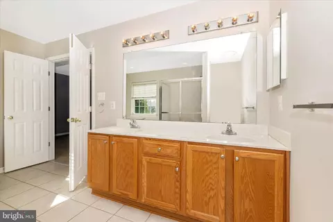 Bath - 102 Sunlight Dr, Frederick, MD 21702 photo 3 of 6