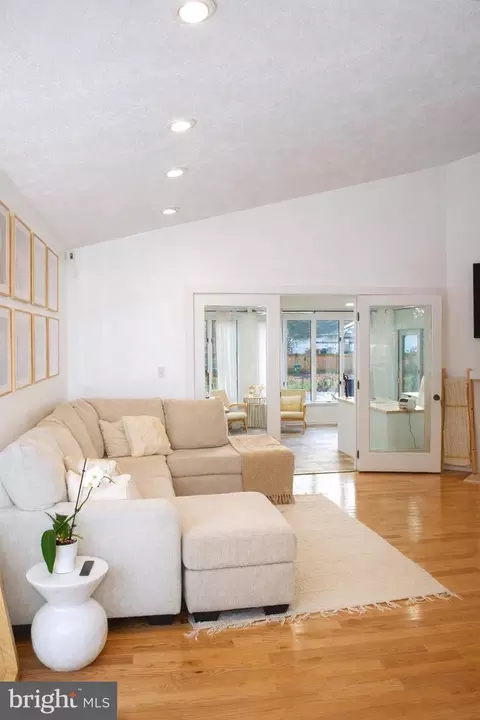 Living - 8104 Overlook Ct, Frederick, MD 21702 photo 1 of 1