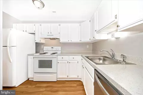 Kitchen - 2137 Wainwright Ct #1B, Frederick, MD 21702 photo 1 of 4