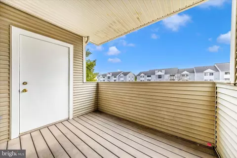 Exterior - 2137 Wainwright Ct #1B, Frederick, MD 21702 photo 2 of 10