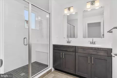 Bath - 716 A Iron Forge Rd, Frederick, MD 21702 photo 1 of 2