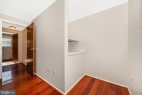 Entry Way - 154 Fairfield Dr, Frederick, MD 21702 photo 7 of 10