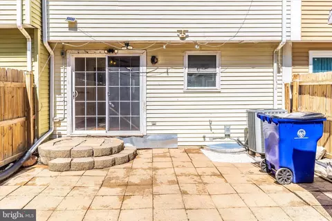 Exterior - 154 Fairfield Dr, Frederick, MD 21702 photo 5 of 6