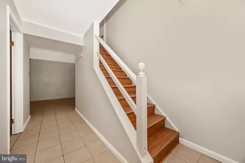 Entry Way - 154 Fairfield Dr, Frederick, MD 21702 photo 9 of 10