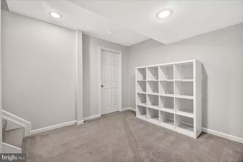 Entry Way - 6303 Edgeware Ct, Frederick, MD 21703 photo 8 of 8