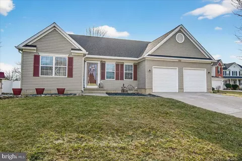 Exterior - 6303 Edgeware Ct, Frederick, MD 21703 photo 20 of 20
